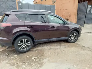 Toyota RAV4 2018 Red