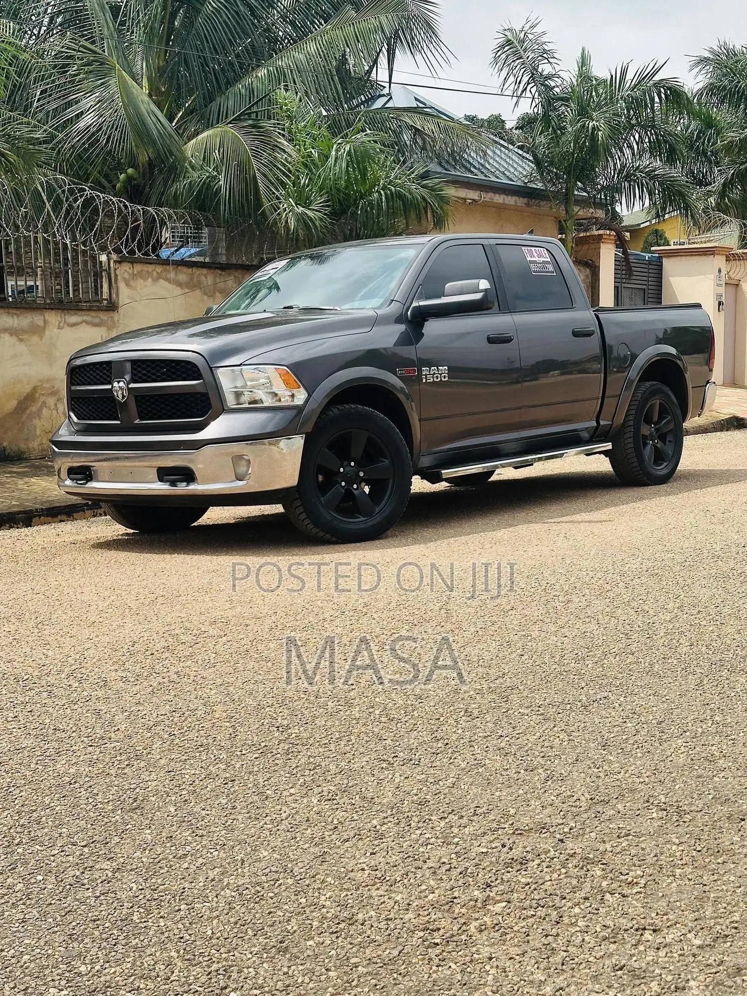 RAM 1500 2018 Gray