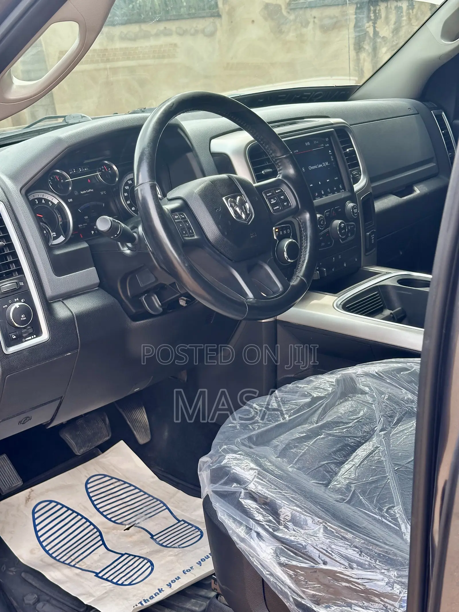 RAM 1500 2018 Gray