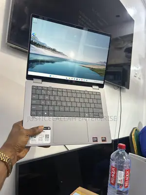 Laptop HP OmniBook X Flip 14" 24GB AMD Ryzen 7 SSD 1T