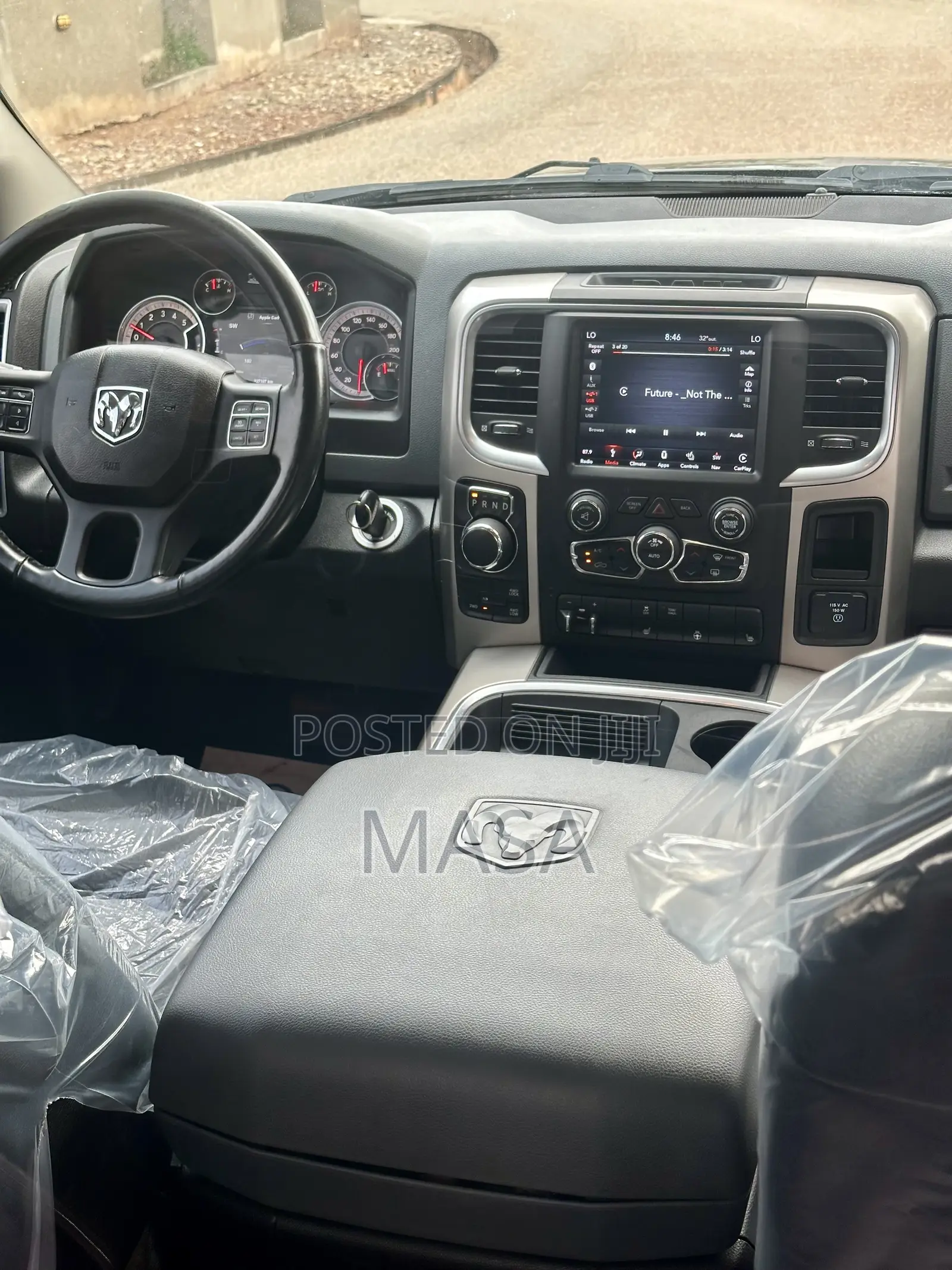 RAM 1500 2018 Gray