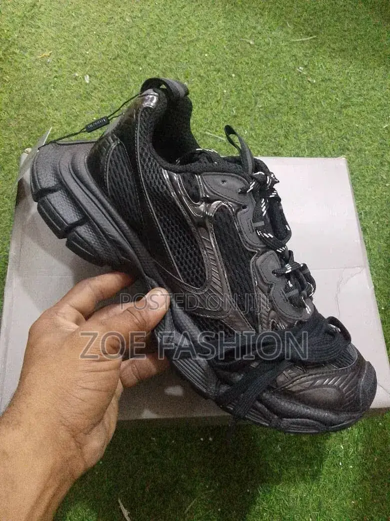 Men's Sneakers( Balenciaga)