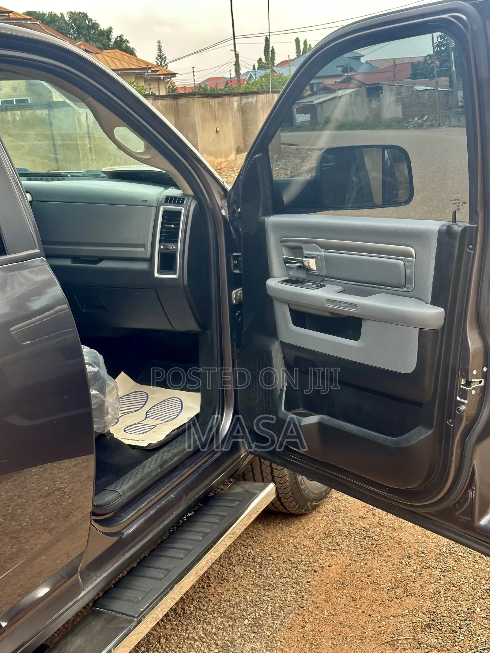 RAM 1500 2018 Gray
