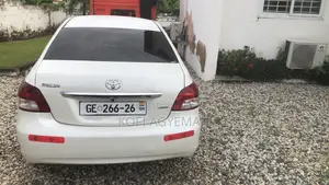 Toyota Belta 2012 Gray