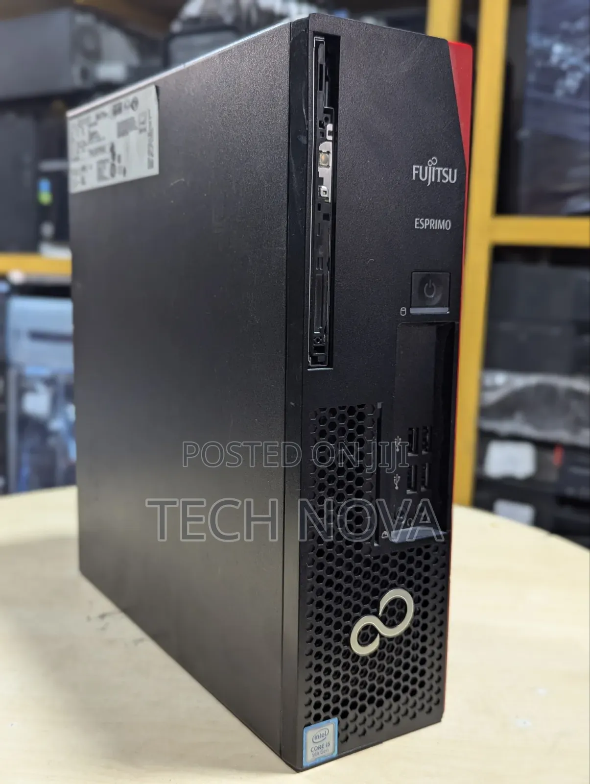 Fujitsu Esprimo D556/2/E85+ 8GB Intel Core i5 SSD 256GB