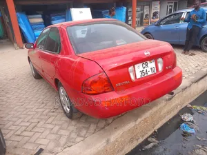 Nissan Sentra 2005 Red
