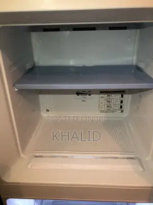 Fast Sale: Affordable Samsung Refrigerator Neat and Fully Working