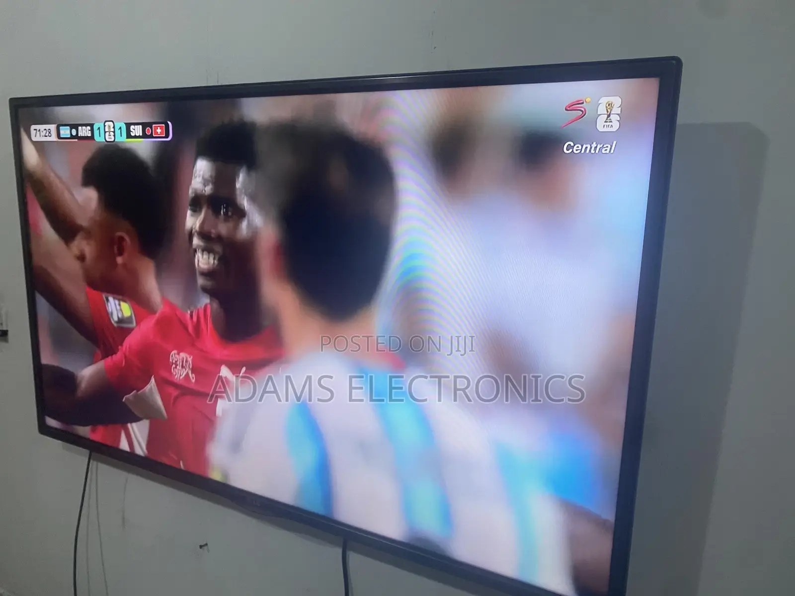 A Very Nice Home Used Smart and Full Digital 47 Inches LG TV for Sale
