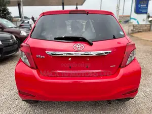 Toyota Vitz 1.3 AWD 5dr 2013 Red