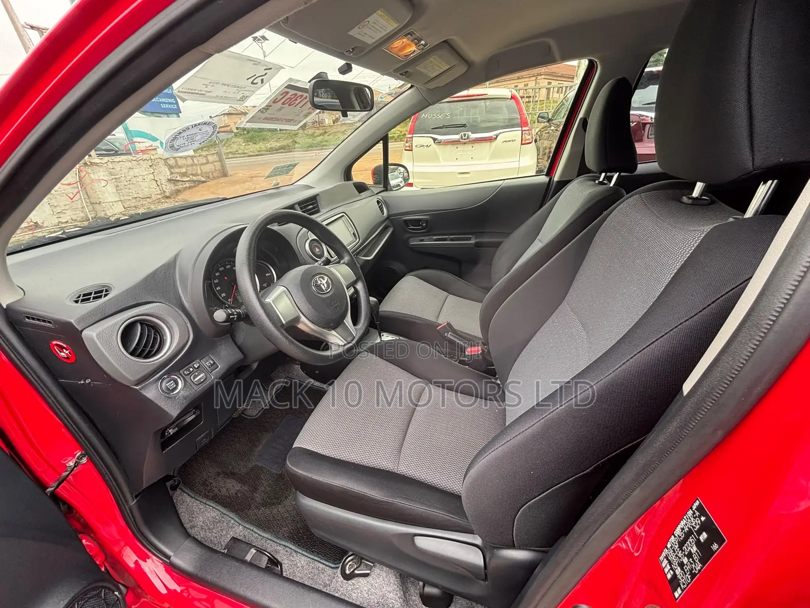 Toyota Vitz 1.3 AWD 5dr 2013 Red