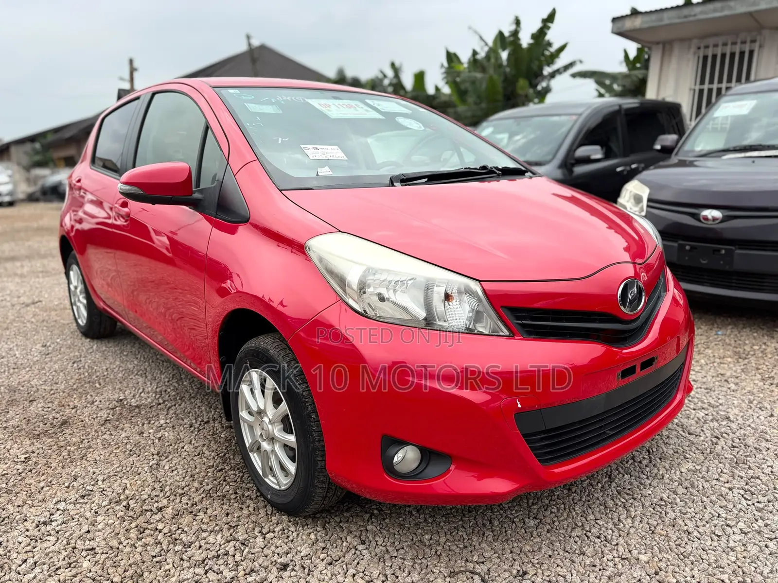 Toyota Vitz 1.3 AWD 5dr 2013 Red