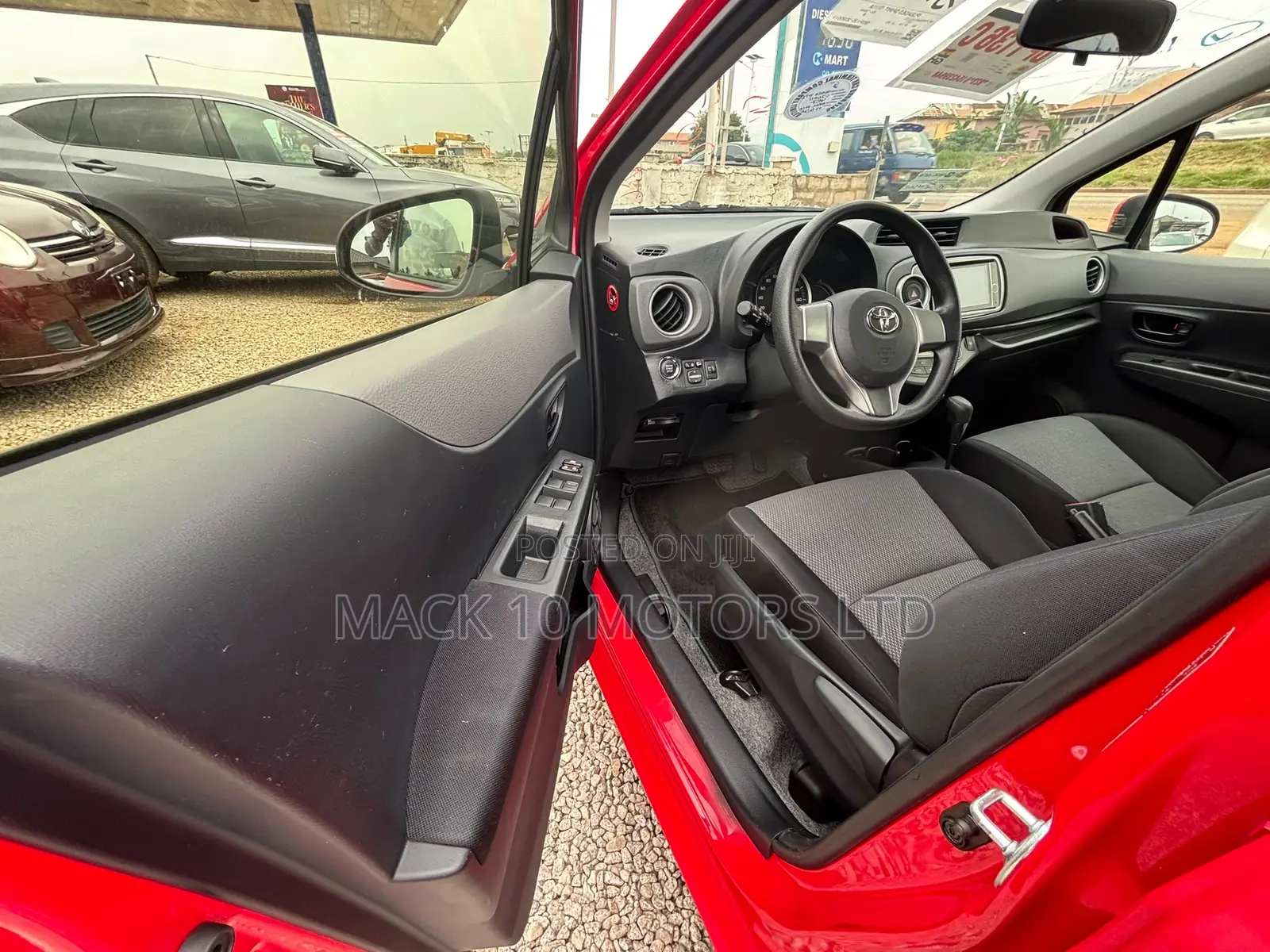 Toyota Vitz 1.3 AWD 5dr 2013 Red