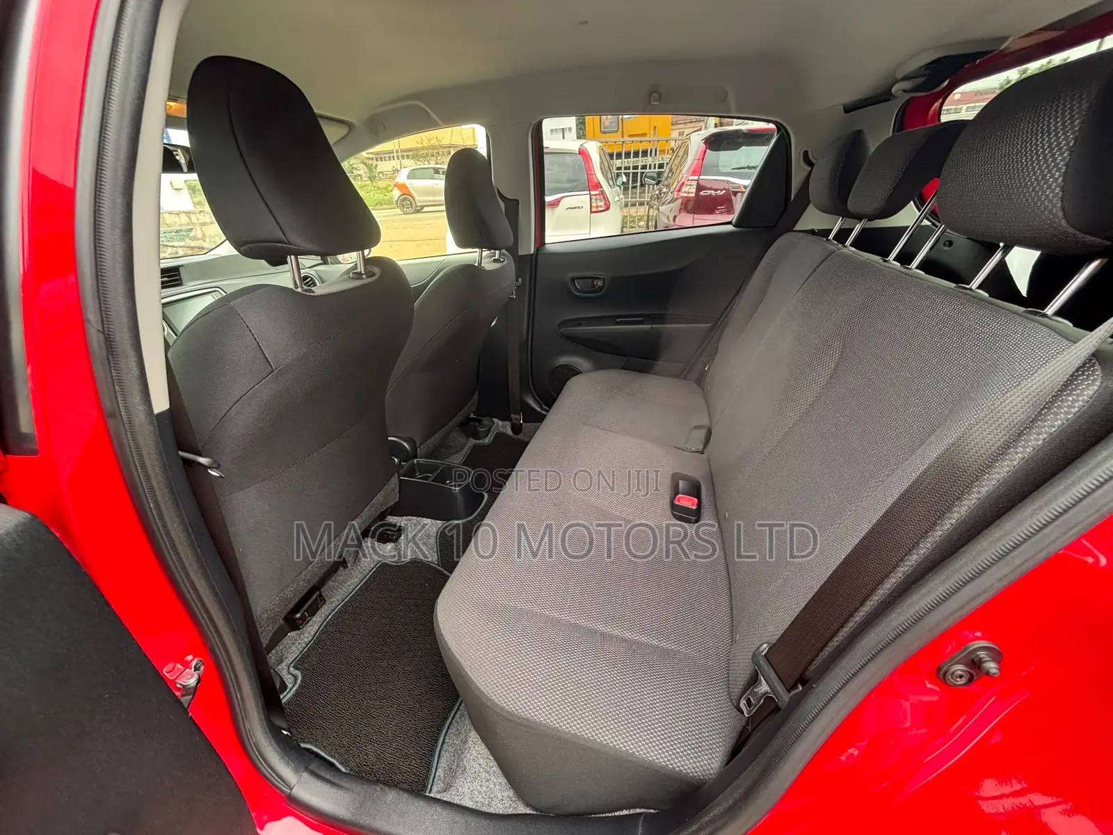 Toyota Vitz 1.3 AWD 5dr 2013 Red