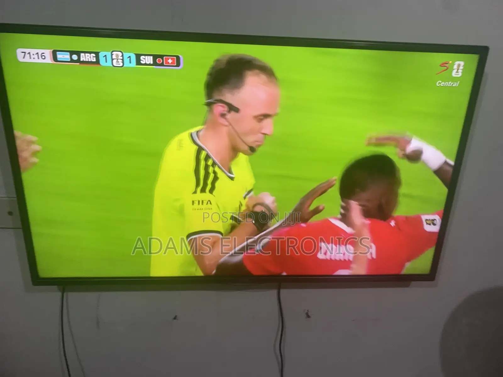 A Very Nice Home Used Smart and Full Digital 47 Inches LG TV for Sale