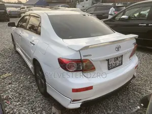 Toyota Corolla 2011 White