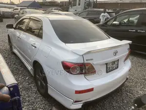 Toyota Corolla 2011 White