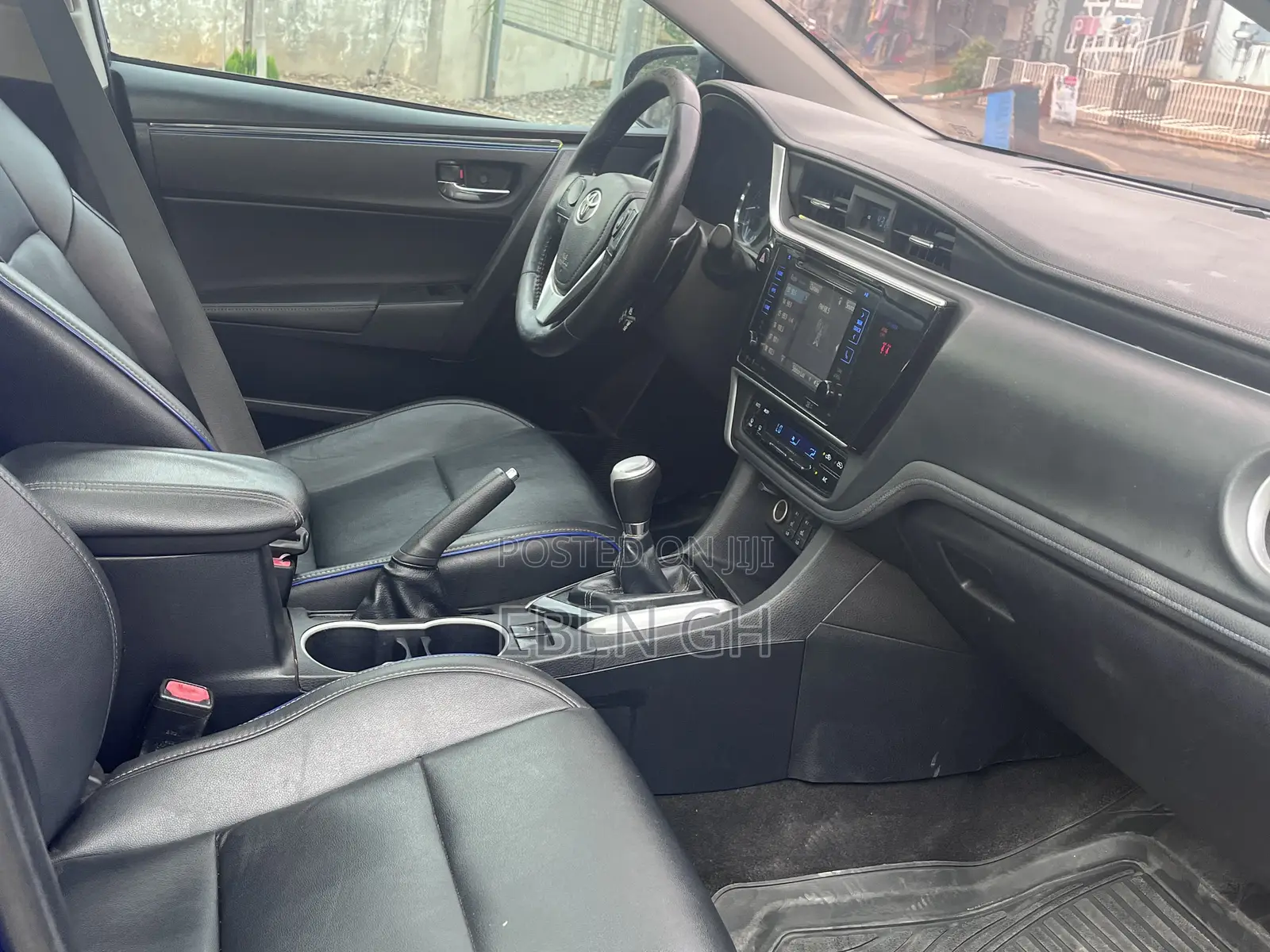 Toyota Corolla XSE (1.8L 4cyl 2A) 2019 Blue