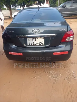 Toyota Yaris 2011 Gray