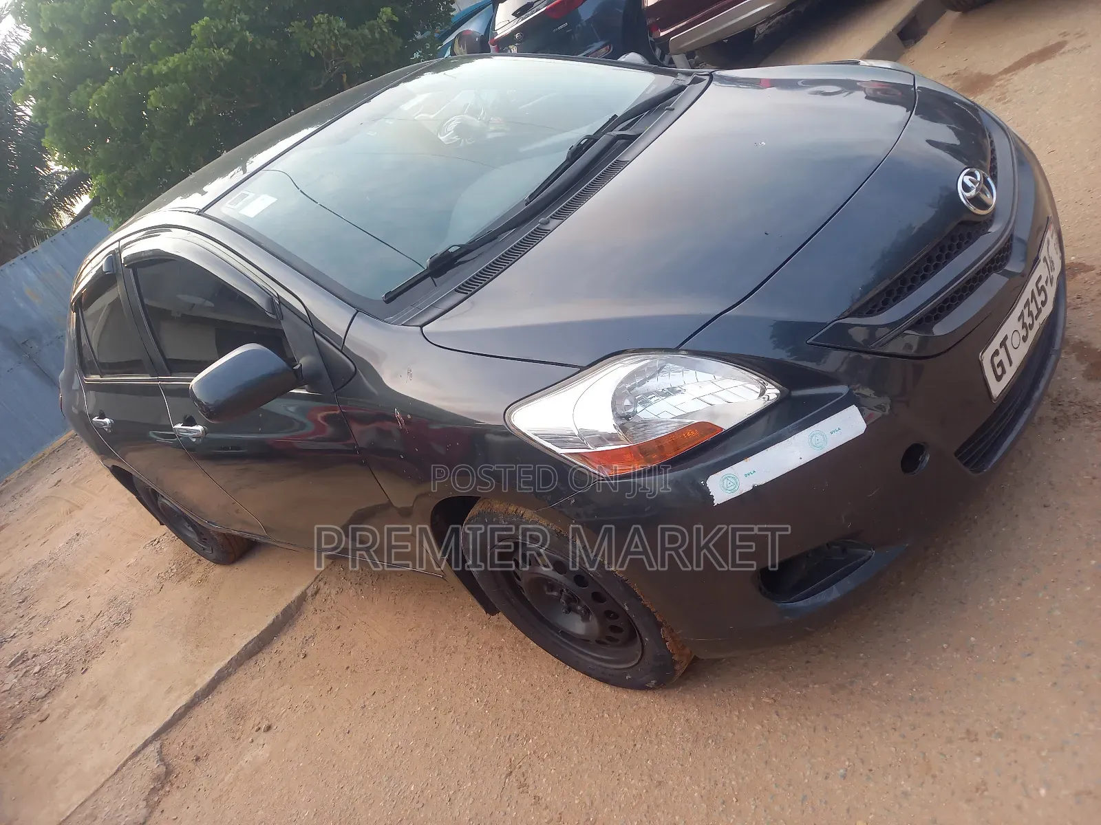 Toyota Yaris 2011 Gray