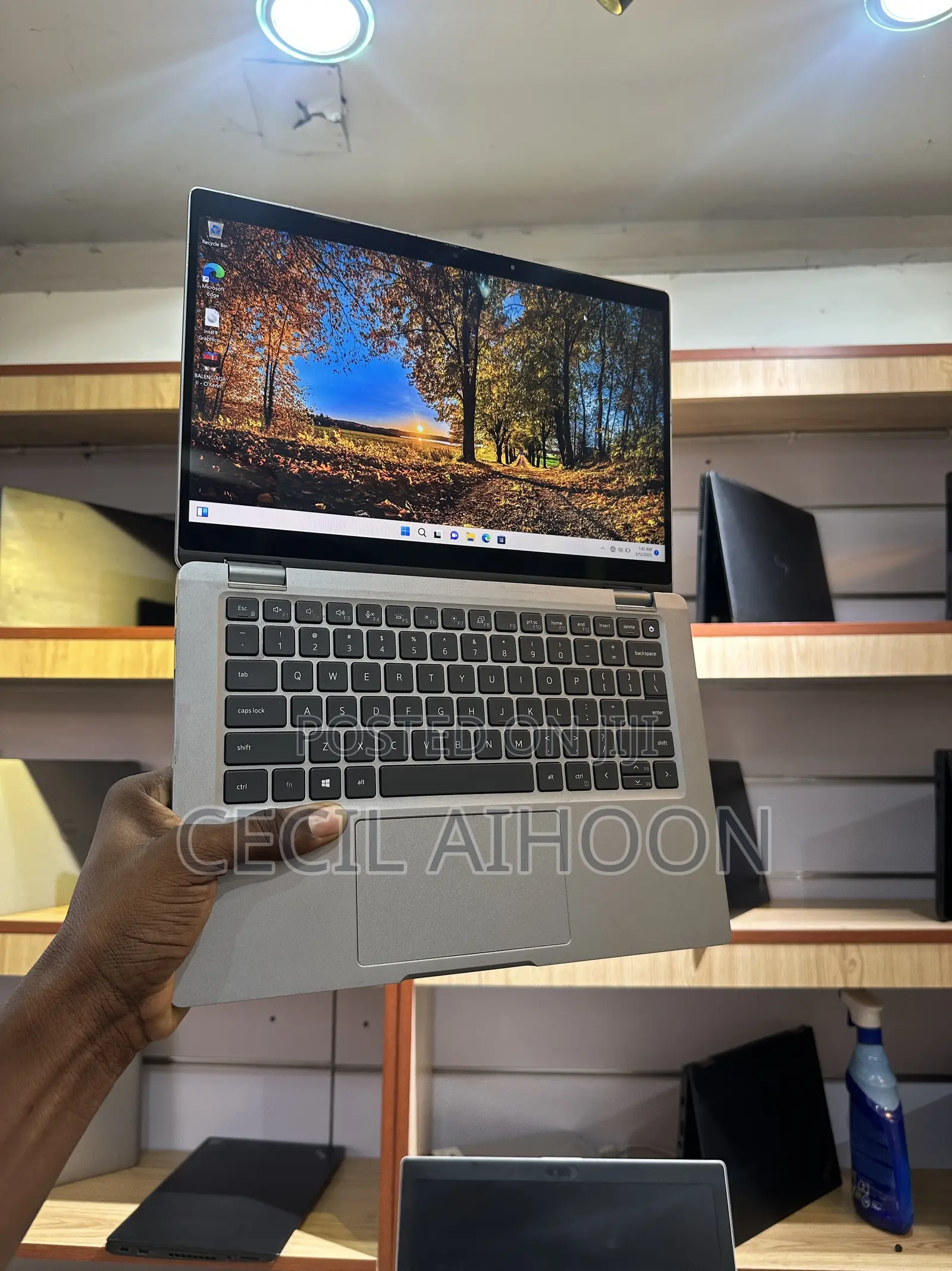 Laptop Dell Latitude 5320 2-in-1 8GB Intel Core i5 SSD 256GB
