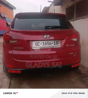 Hyundai Tucson 2015 Red