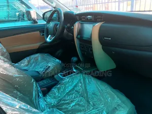 Toyota Fortuner 2025 Black
