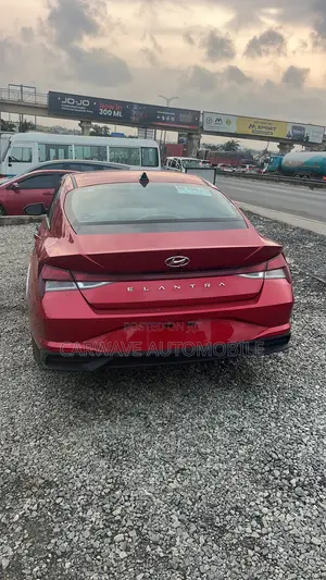 Hyundai Elantra SE 2022 Red