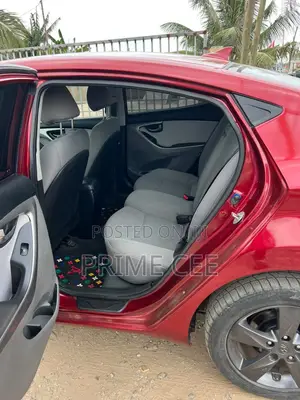 Hyundai Elantra 2013 Red