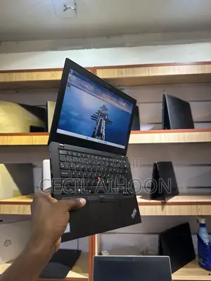 Laptop Lenovo ThinkPad X280 16GB Intel Core i7 SSD 256GB