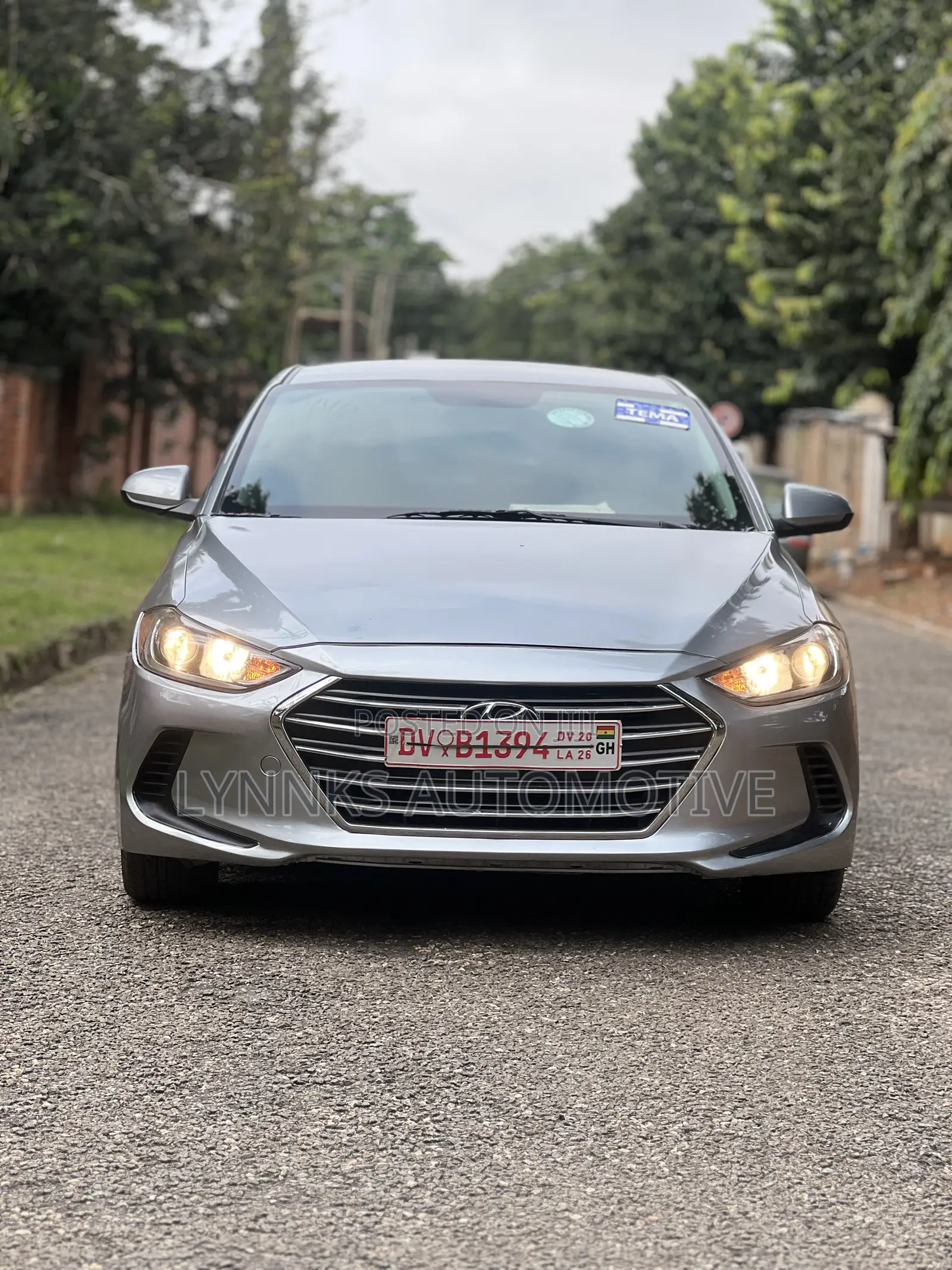 Hyundai Elantra SE Sedan FWD (2.0L 4cyl 6M) 2017 Silver