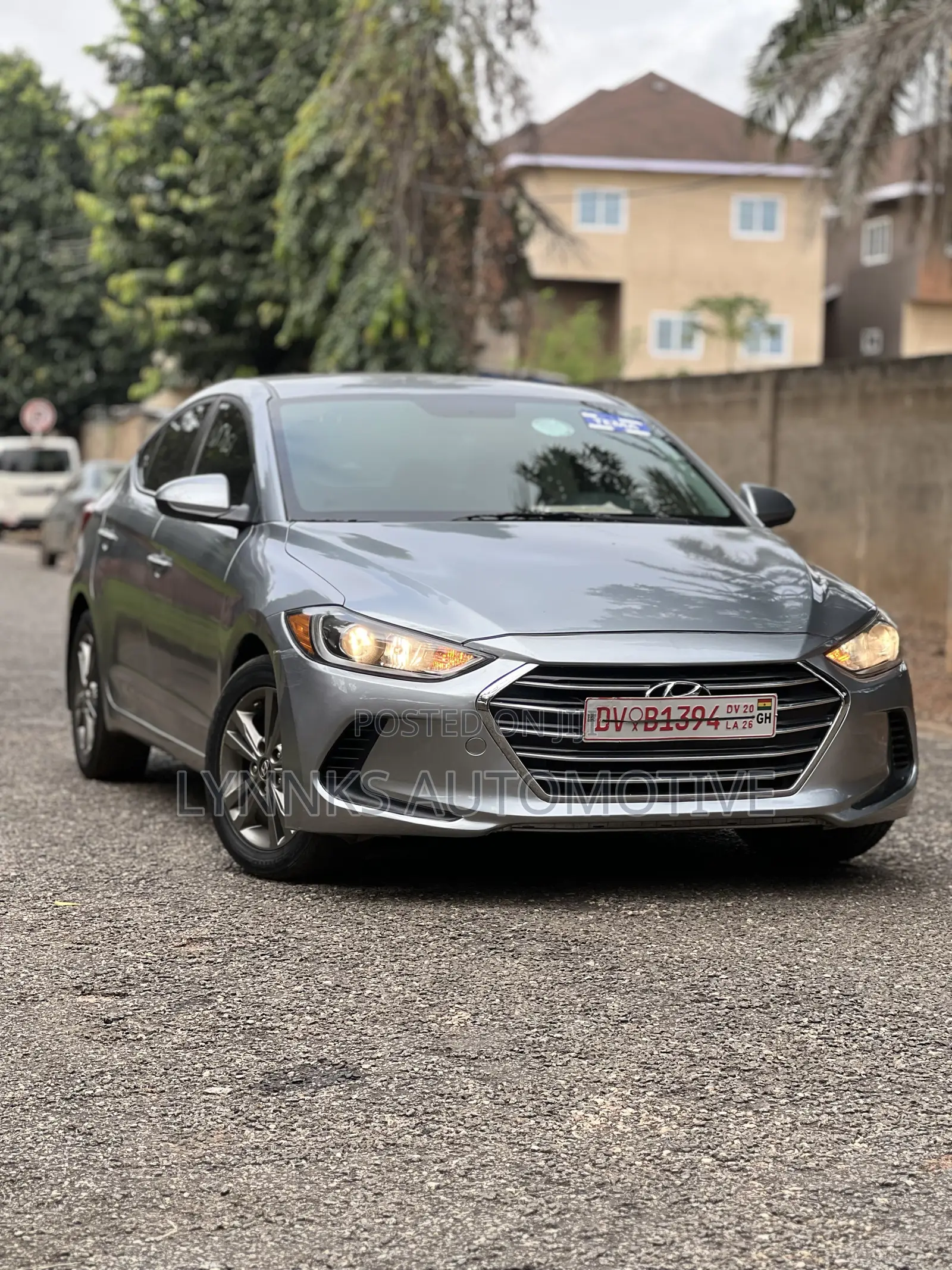 Hyundai Elantra SE Sedan FWD (2.0L 4cyl 6M) 2017 Silver