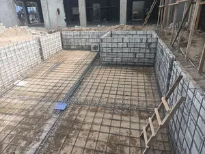 Swimming Pool Building Contractor