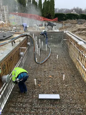 Swimming Pool Building Contractor
