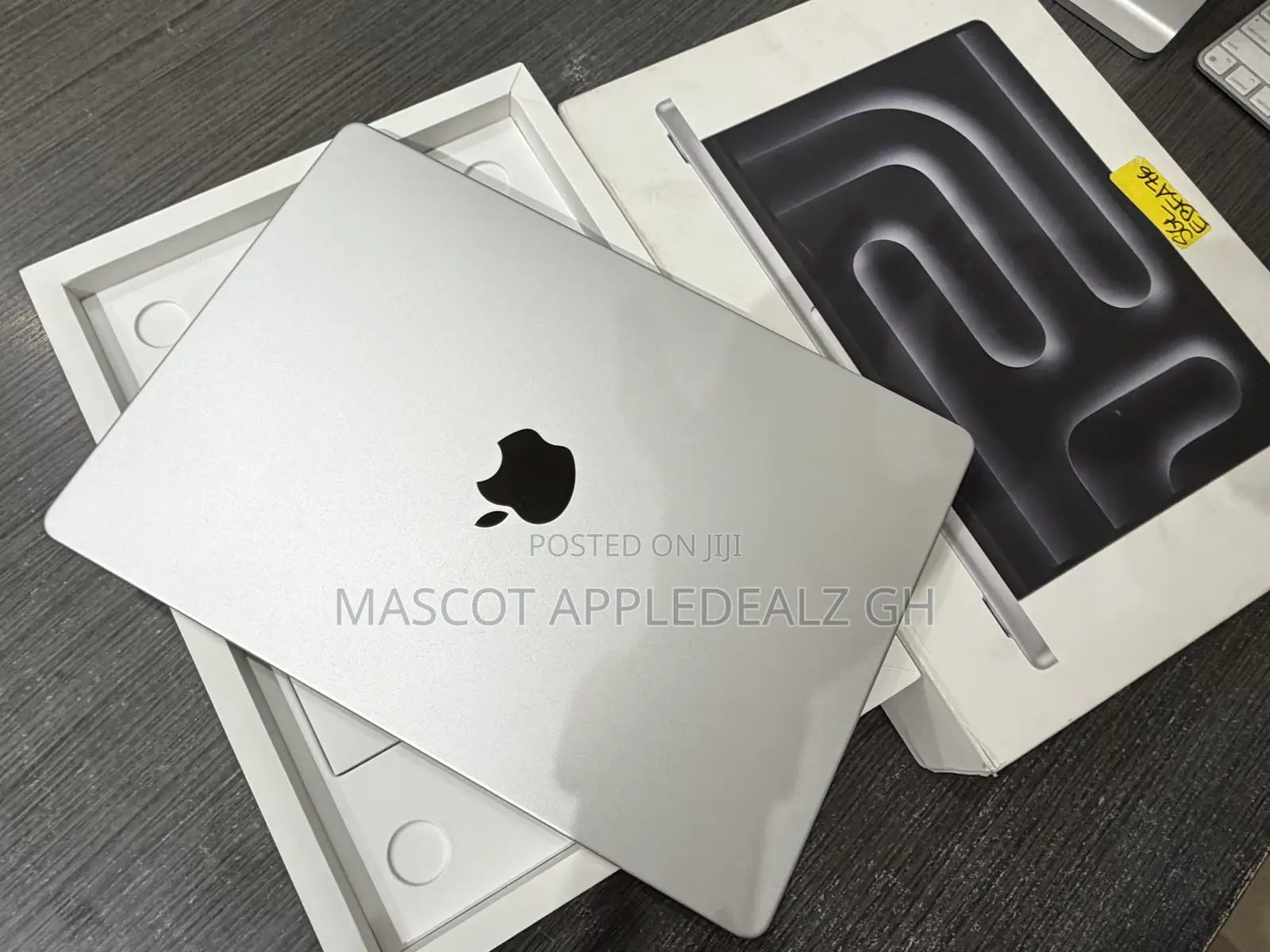 Laptop Apple MacBook Pro 2025 M5 16GB Apple M5 SSD 512GB