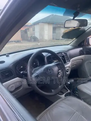 Hyundai Accent 2009 Gray