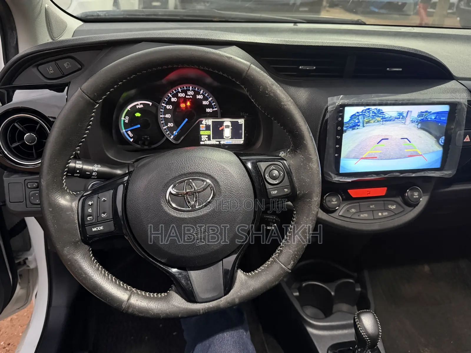 Toyota Vitz 1.5 FWD Hybrid 5dr 2017 White