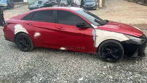 Hyundai Elantra SE 2022 Red