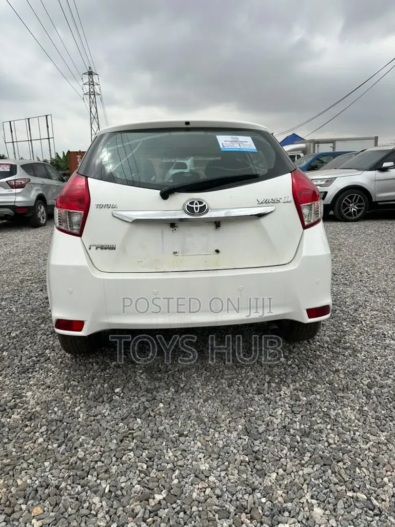 Toyota Yaris 2014 White
