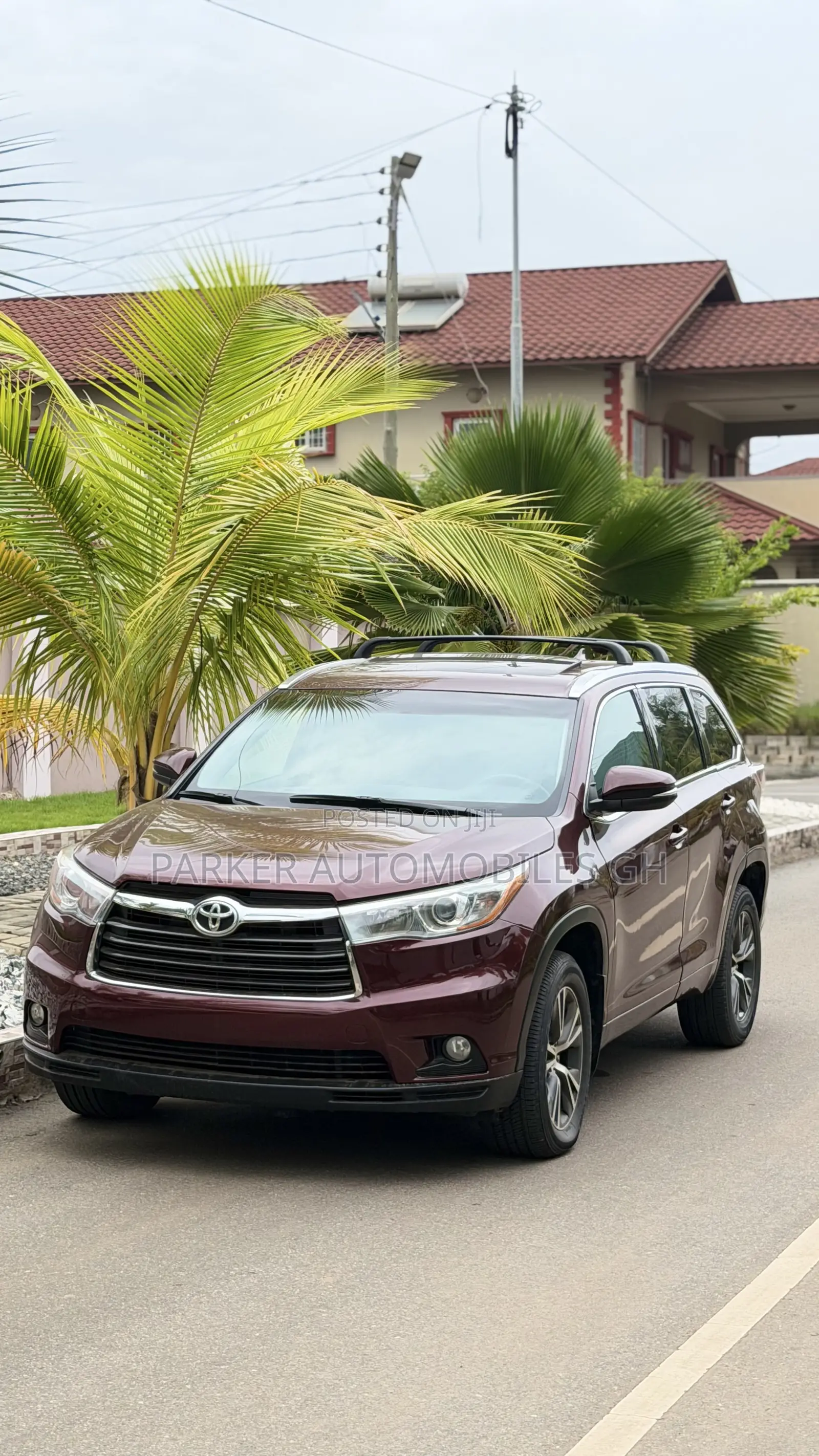 Toyota Highlander Limited 4x2 V6 (3.5L 6cyl 8A) 2017 Red