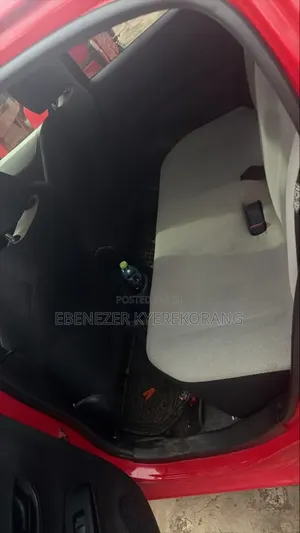 Toyota Vitz 2012 Red