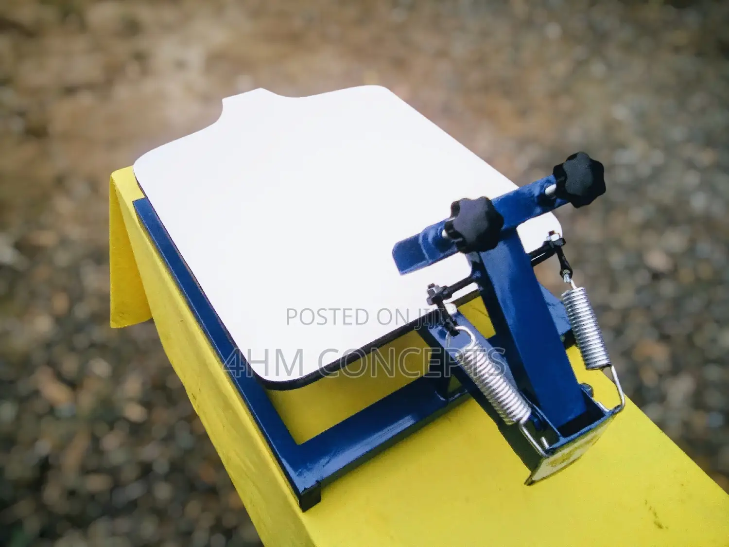 Single Colour Screen Printing Machine + Free Plastic Squeegee