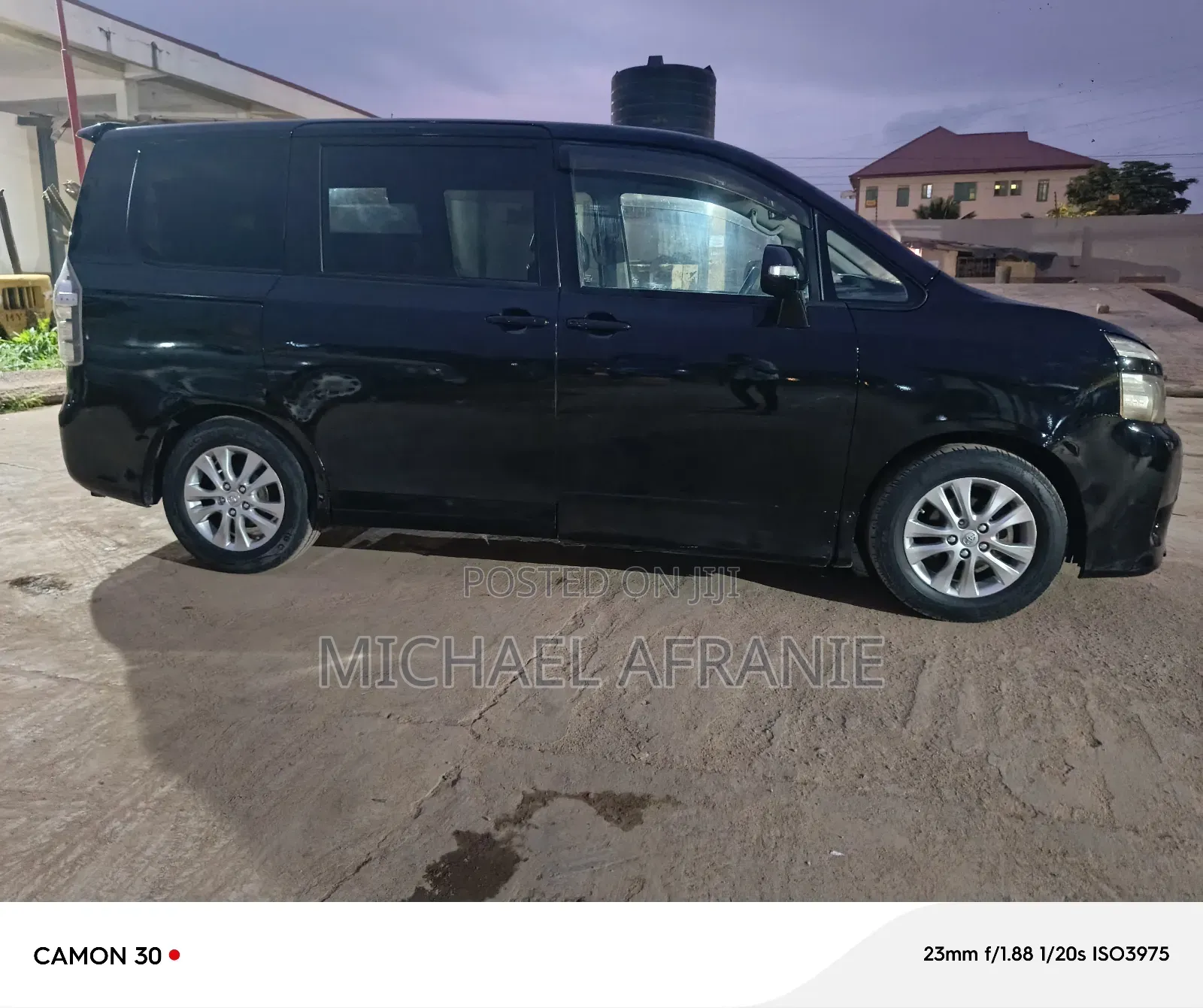 Toyota Voxy V 4WD 7-Seater 2010 Black