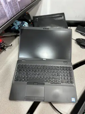 Laptop Dell Latitude 5500 16GB Intel Core i5 SSD 256GB