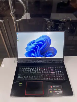 Laptop MSI GE75 Raider 11UH 16GB Intel Core i7 SSD 512GB