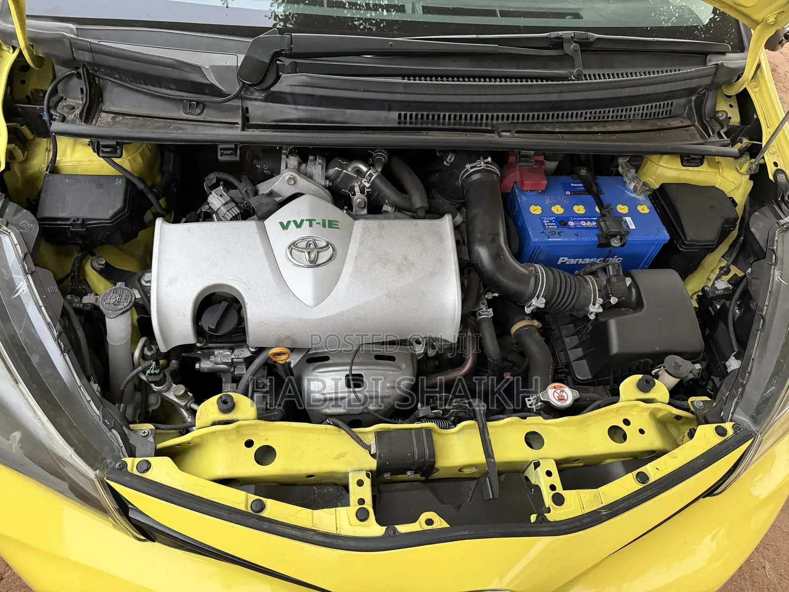 Toyota Vitz 1.3 FWD 5dr 2015 Yellow