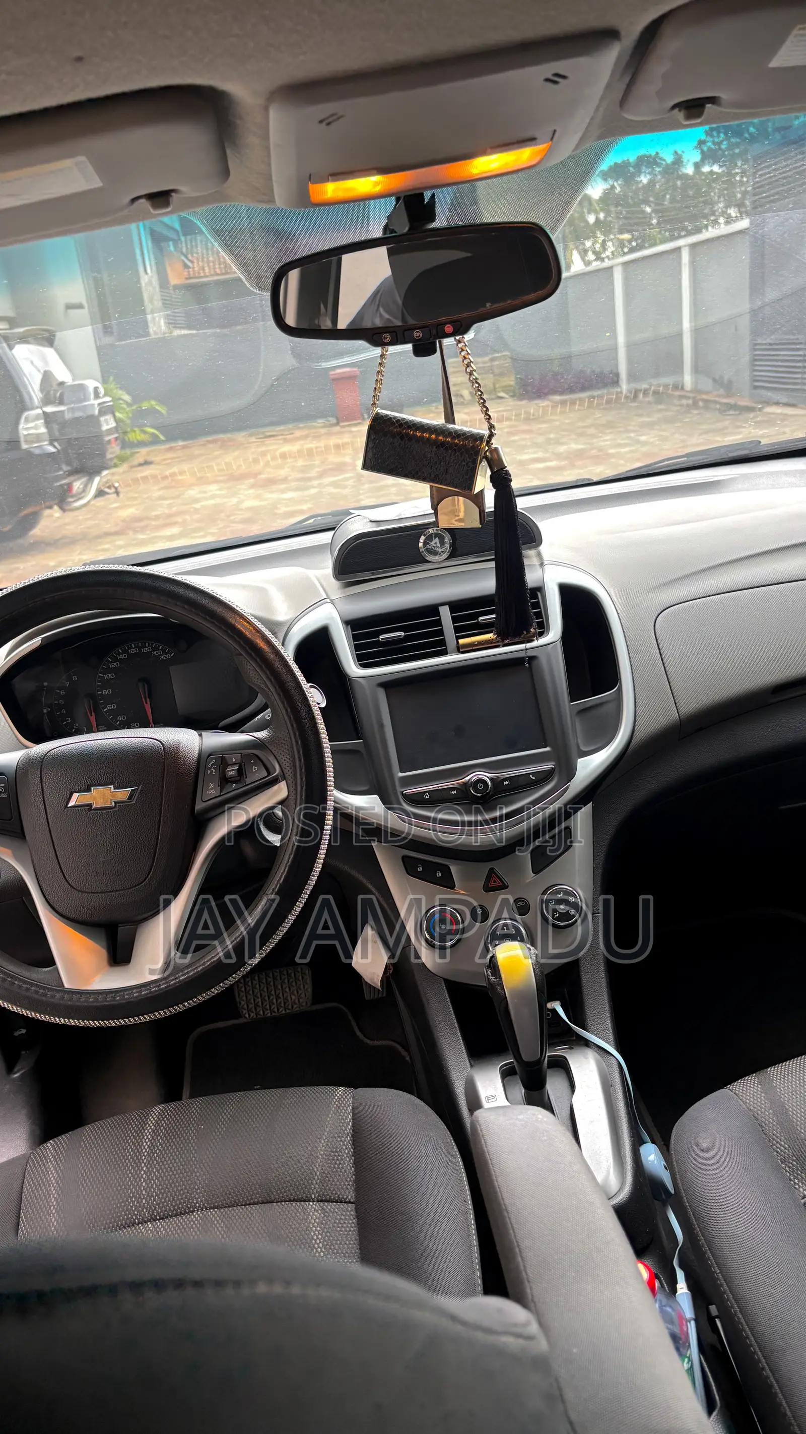 Chevrolet Sonic LT 2017 Gray