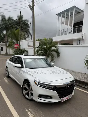 Honda Accord Touring 2.0T 2018 White