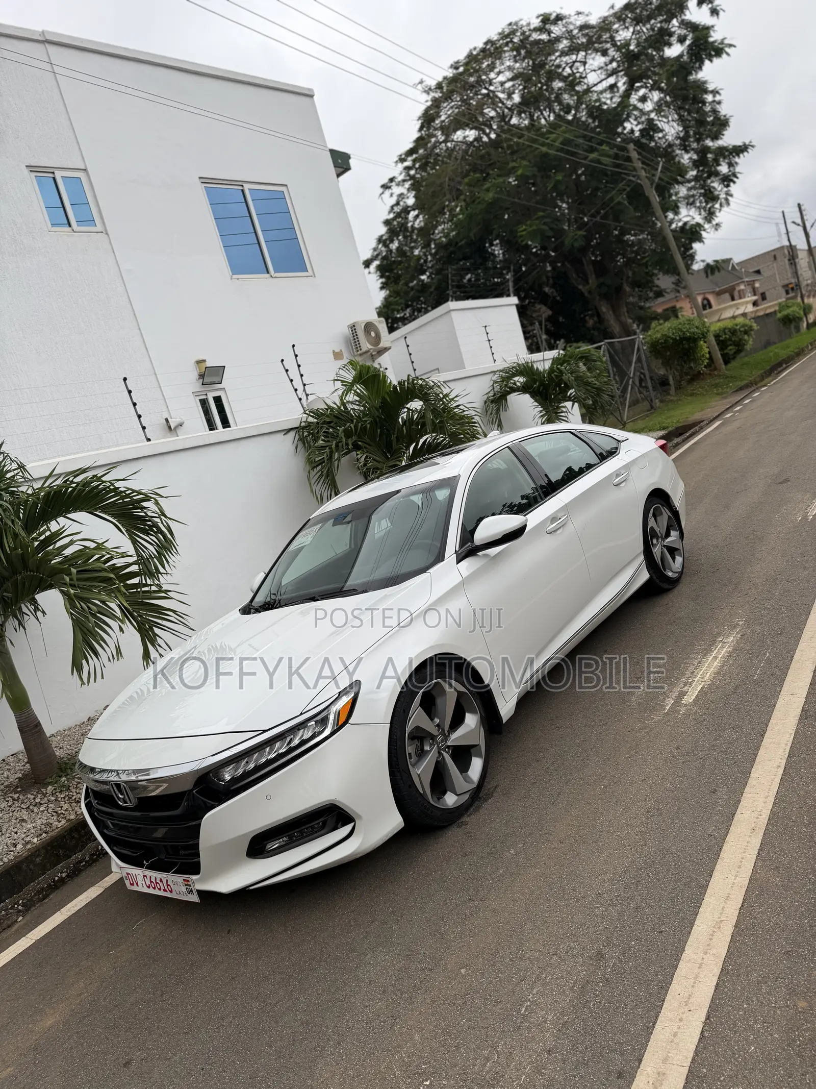Honda Accord Touring 2.0T 2018 White