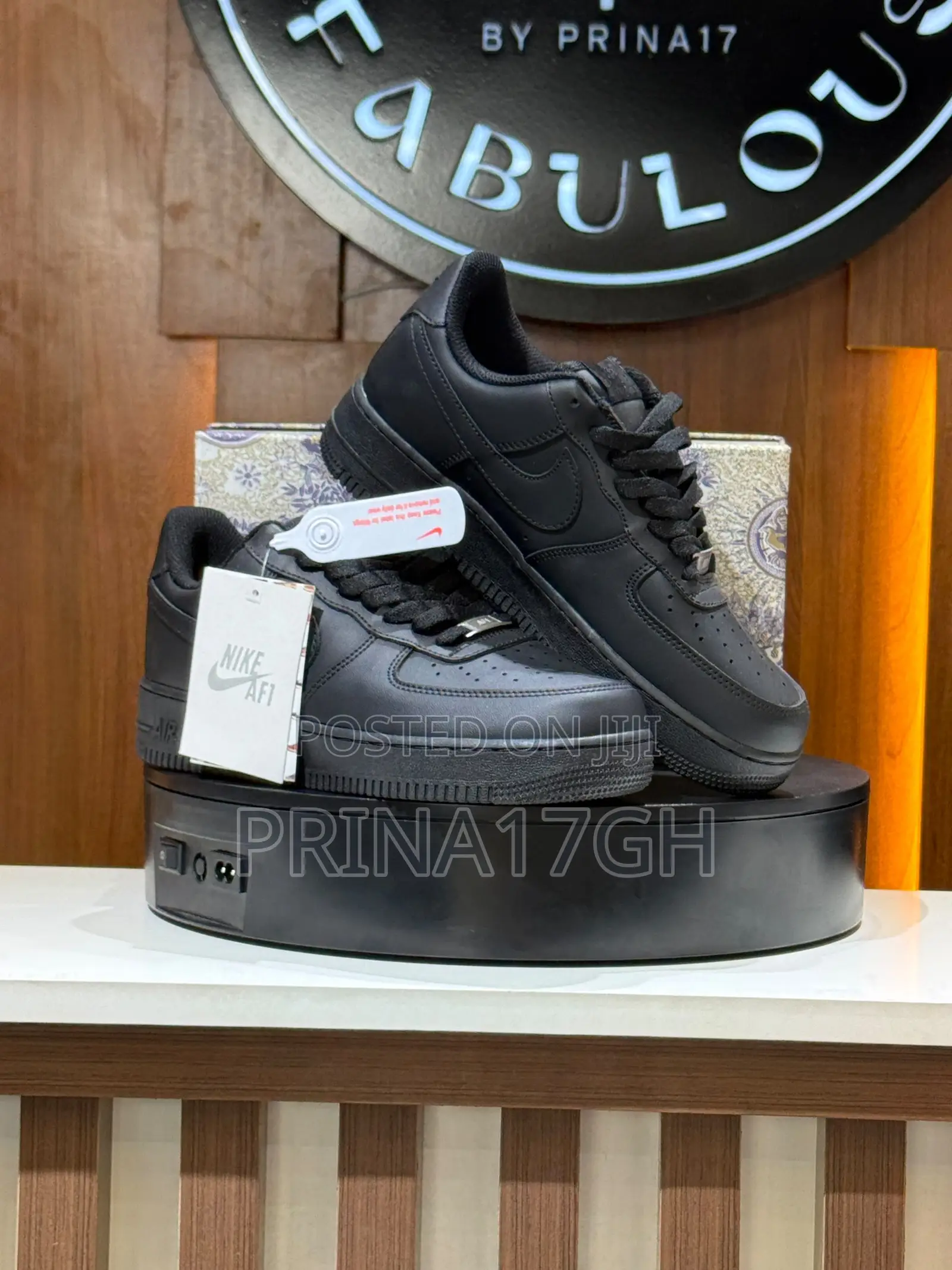 Nike Air Force 1 Sneakers