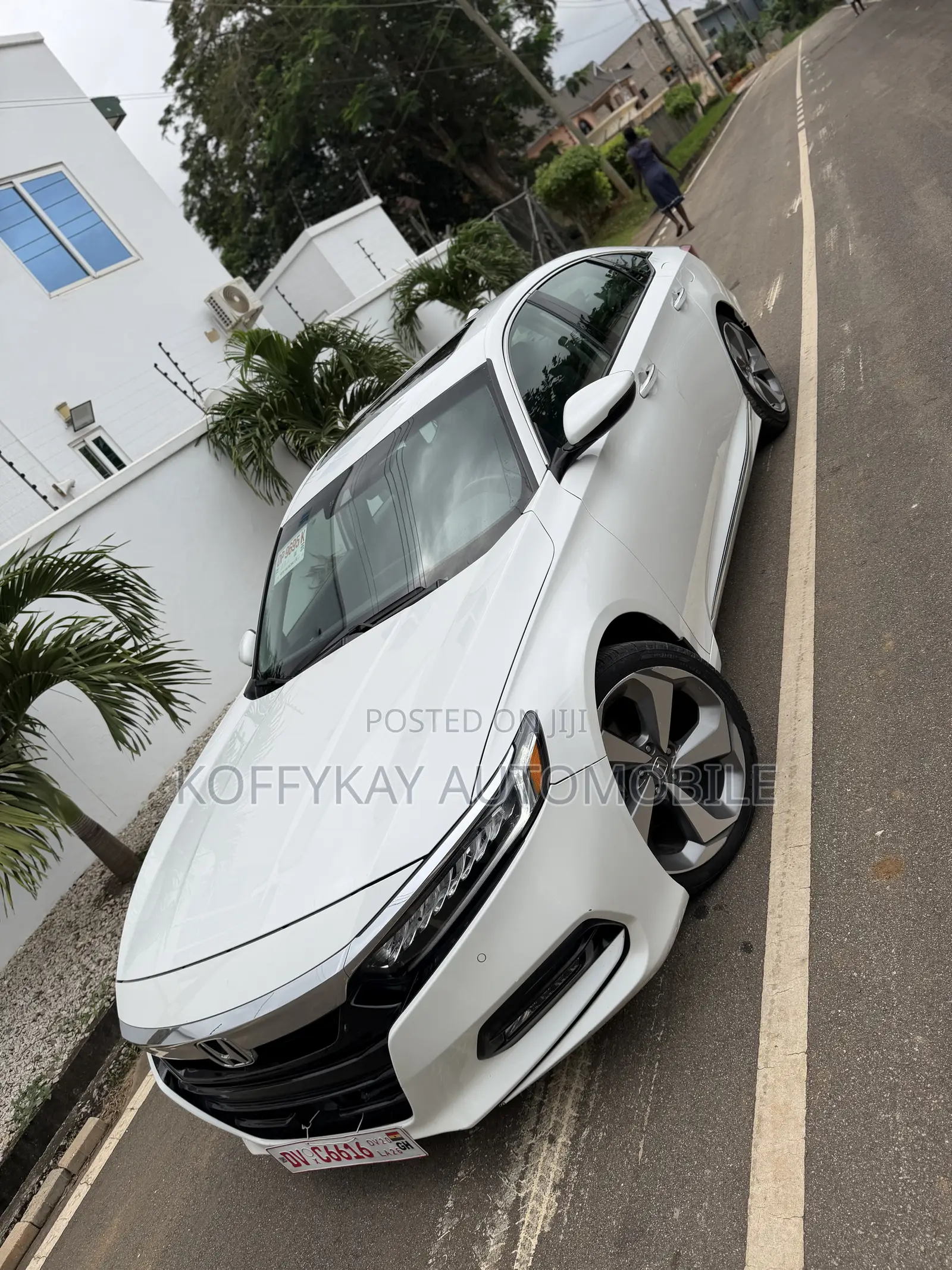Honda Accord Touring 2.0T 2018 White